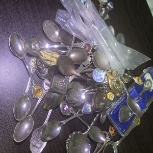 Silver Collectible Decorative Teaspoon Set - Assorted City Emblems